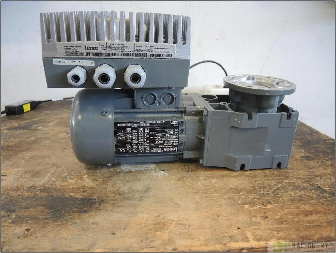 2009 LENZE GKR03-2E HAK 063C12 AI2462 - 5