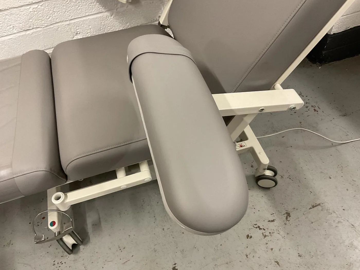 Digiterm Comfort 4B Therapy Couch - 3