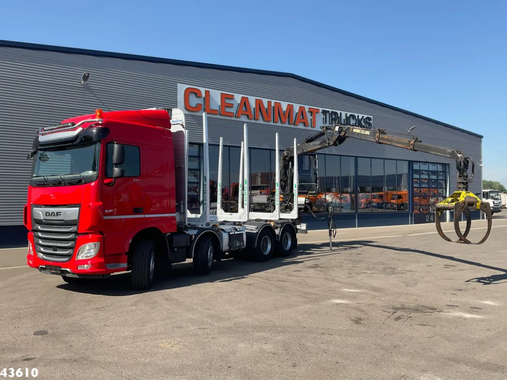 DAF FAD XF 530 8x4 Holzkran