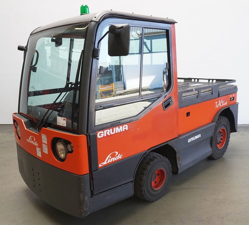 Schlepper Linde P 250 127 (2009)