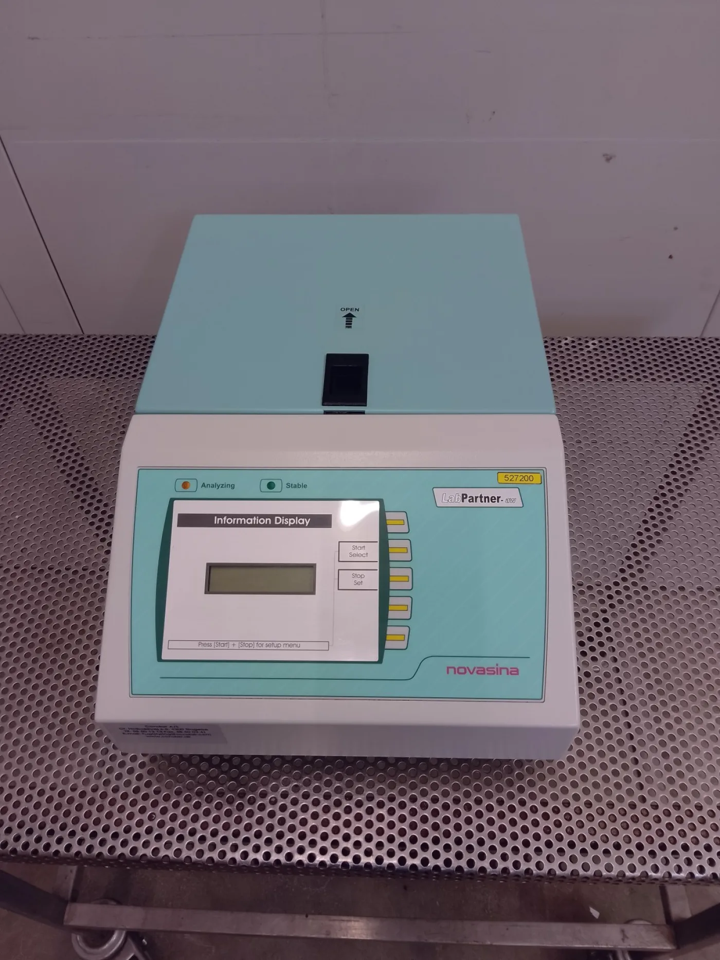 MISURATORE DI ATTIVITÀ DELL’ACQUA – NOVASINA – MOD.LAB PARTNER-AW - 2