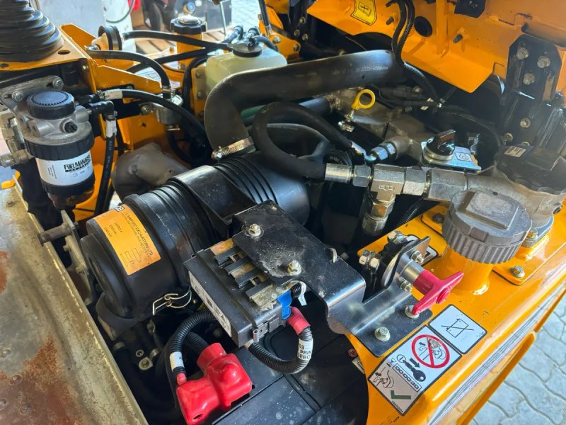 JCB - 1T-2S5
