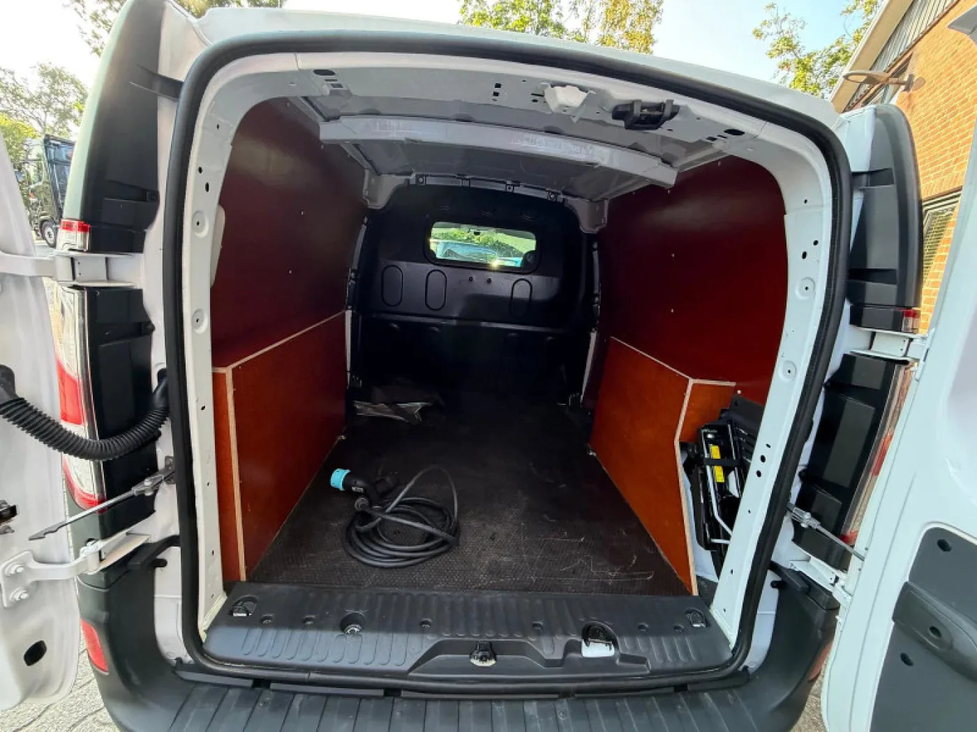 Renault Kangoo Express Z.E. Electric 3,476 KM!! Air Conditioning, Cruise Control, Camera - 8