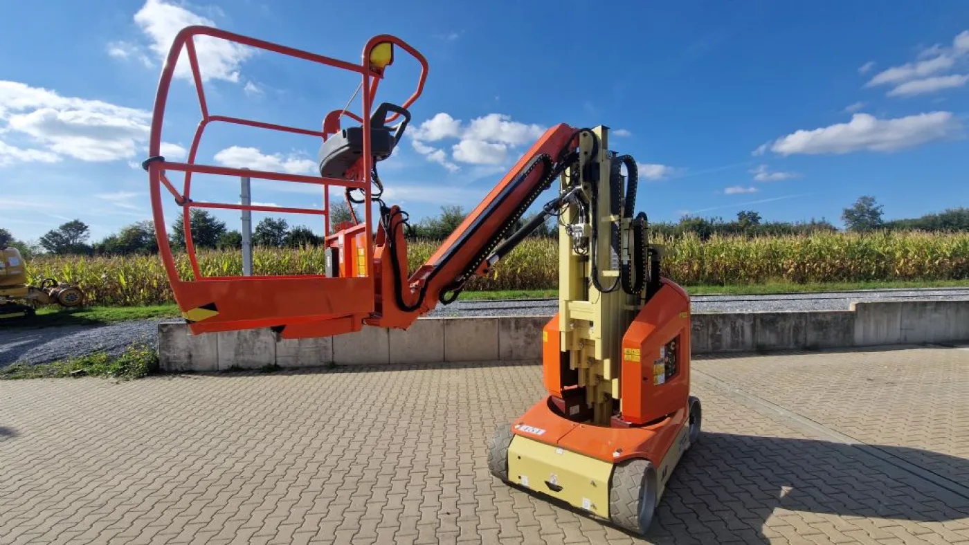 JLG Toucan 12E+ - 4