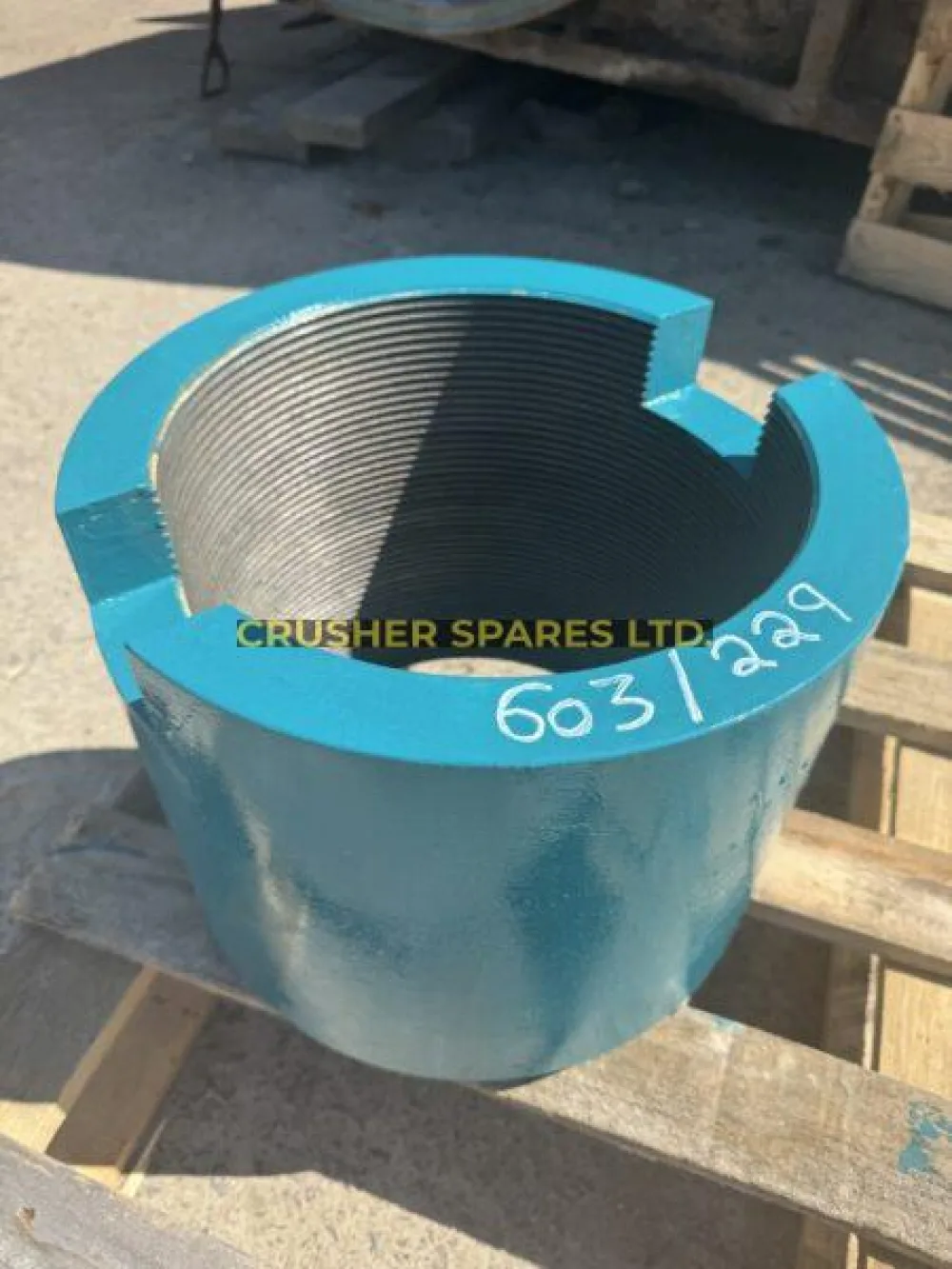 603/1229 | Mantle Nut | Pegson® 1300 |