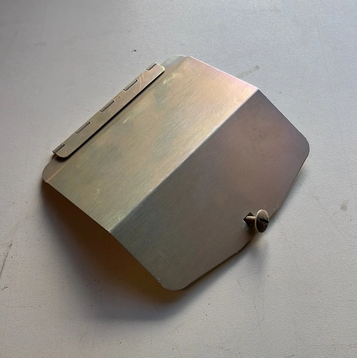 Klep radiator dop toegang in afdekplaat 101 - 1