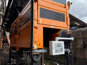 2011 Doppstadt DW 306 Ceron Slow-Speed Shredder W/EMS Trommel