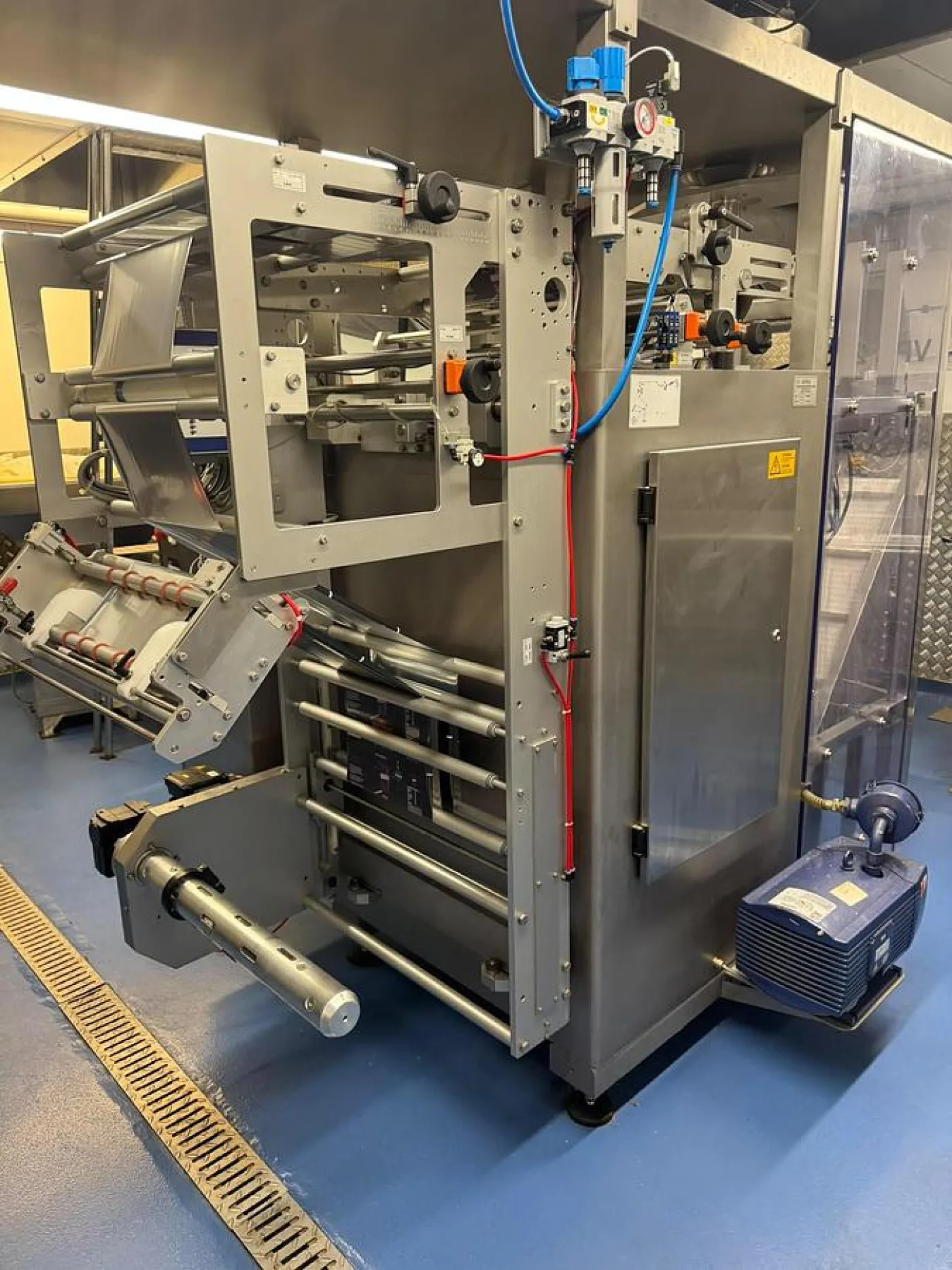 USED - 2019 Wolf VPC 250 Stainless Steel VFFS Bagger (with Videojet 6320 & Euroslot Jaws) - 3