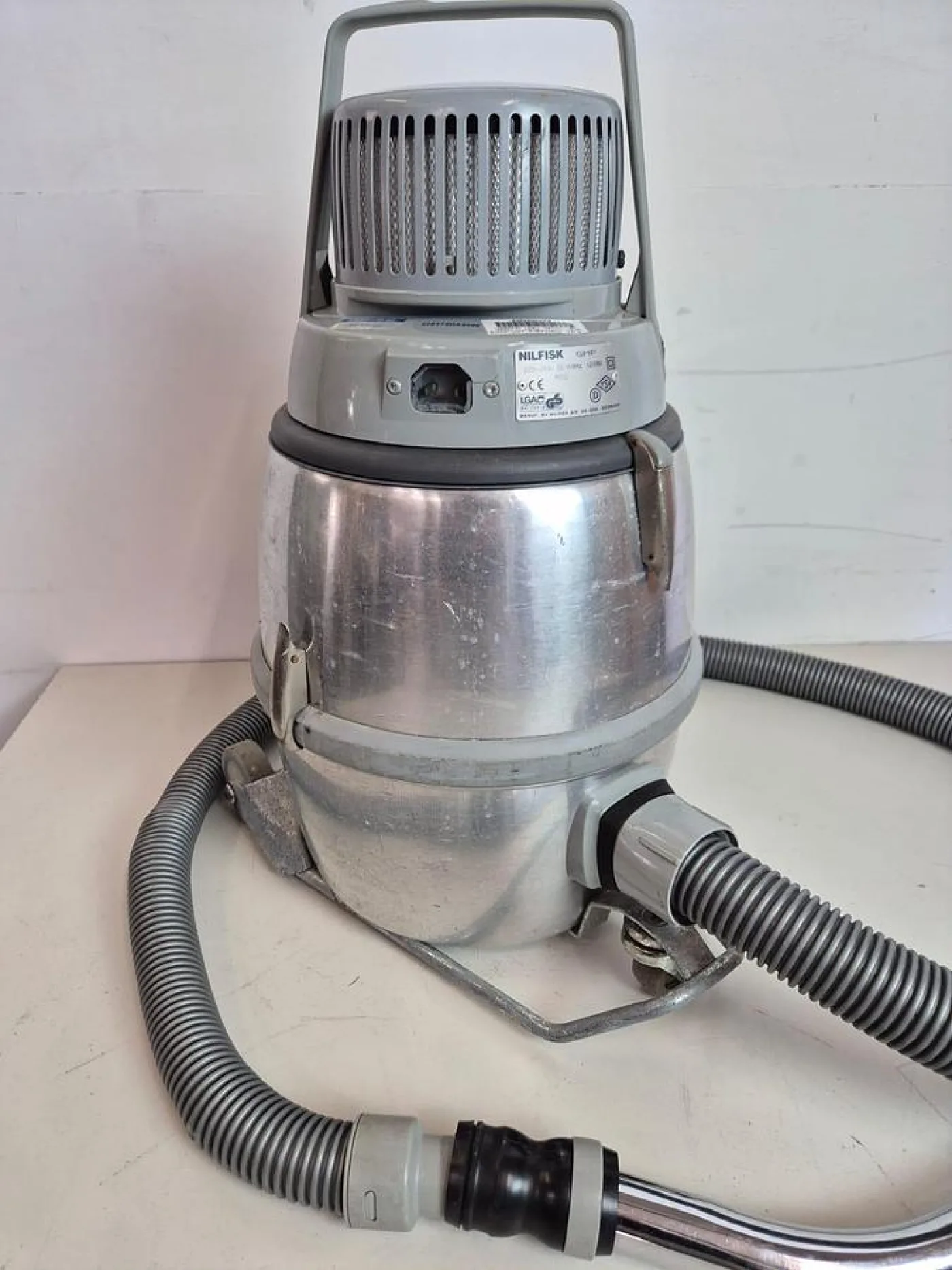 Nilfisk GM80 Vacuum Cleaner - 2