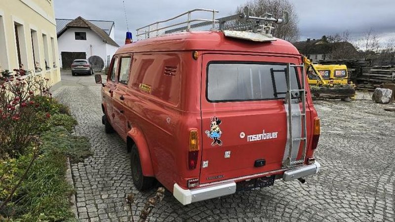 Ford Transit Feuerwehrauto