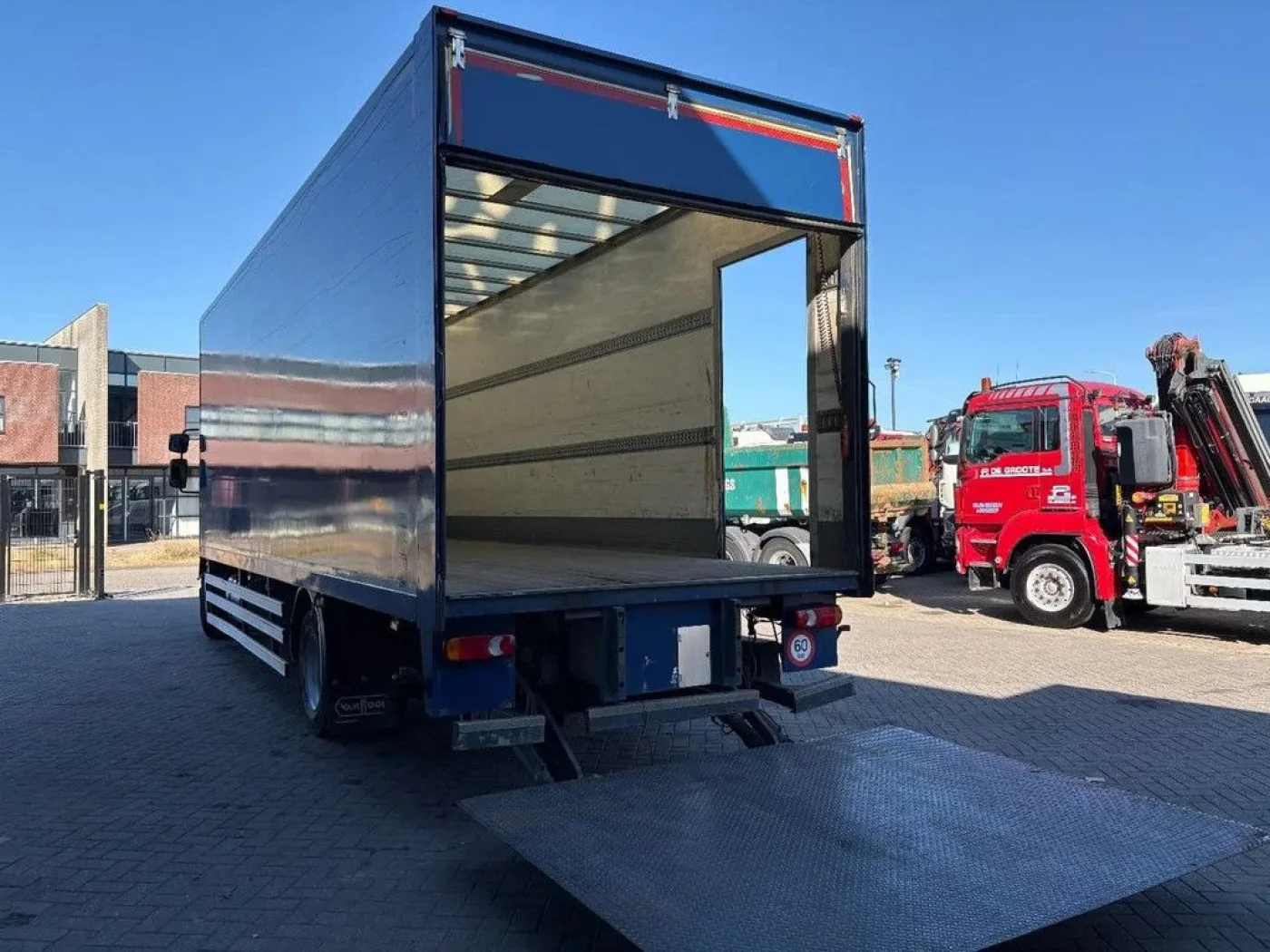 DAF Lf 220 + Euro 6 + Lift + 6 Cyl + 12T - 5