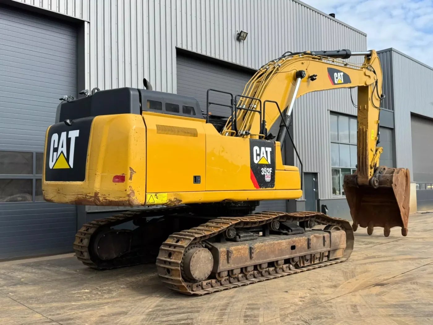 Caterpillar 352F - 5