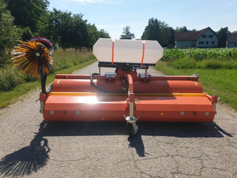 Kehrmaschine KEH 2,4 m mit JCB Q-FIT