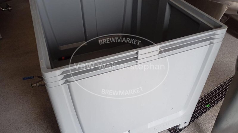 plastic container