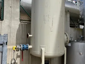 USED IRON TANK 2,400 LITERS