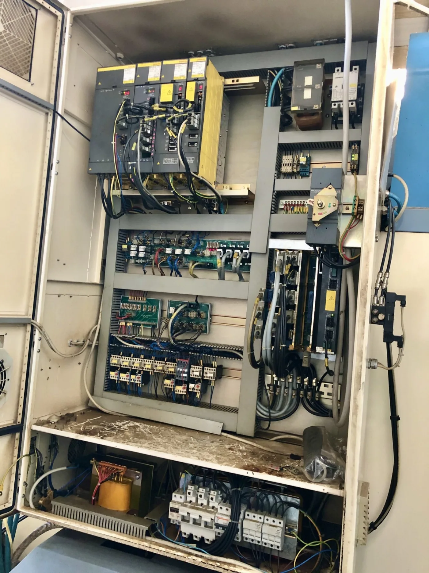 VERTICAL MACHINING CENTER, FAMUP - MCX 700 - Laxmi Metal & Machines, Rohtak - 8