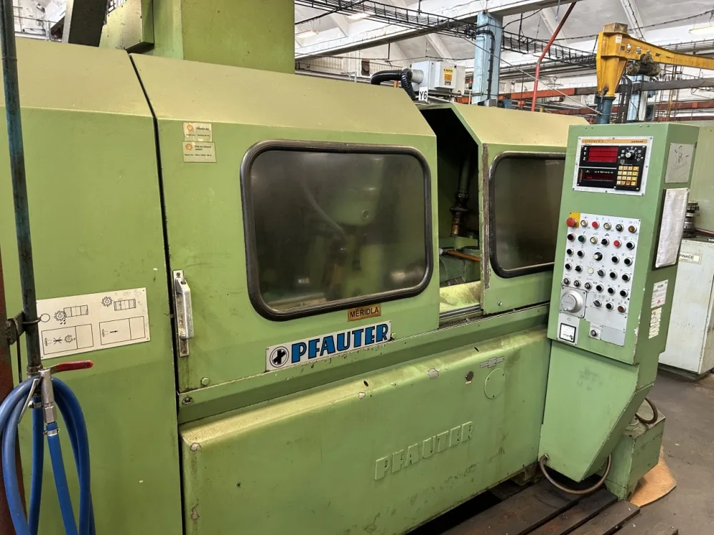 CNC Horizontal Gear Hobbing Machine – PFAUTER P110H