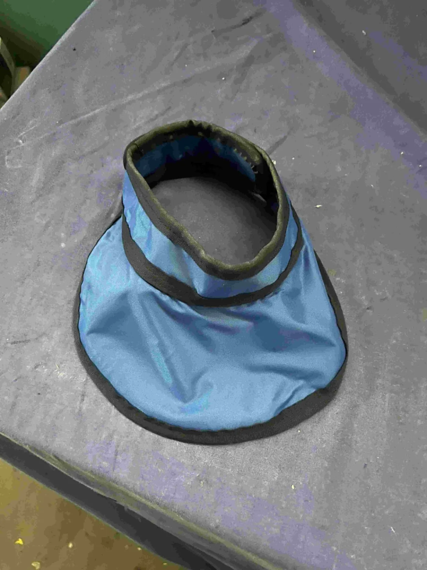 Schilddrüsenschutz M / Thyroid apron M (Gebraucht, gut) - 4