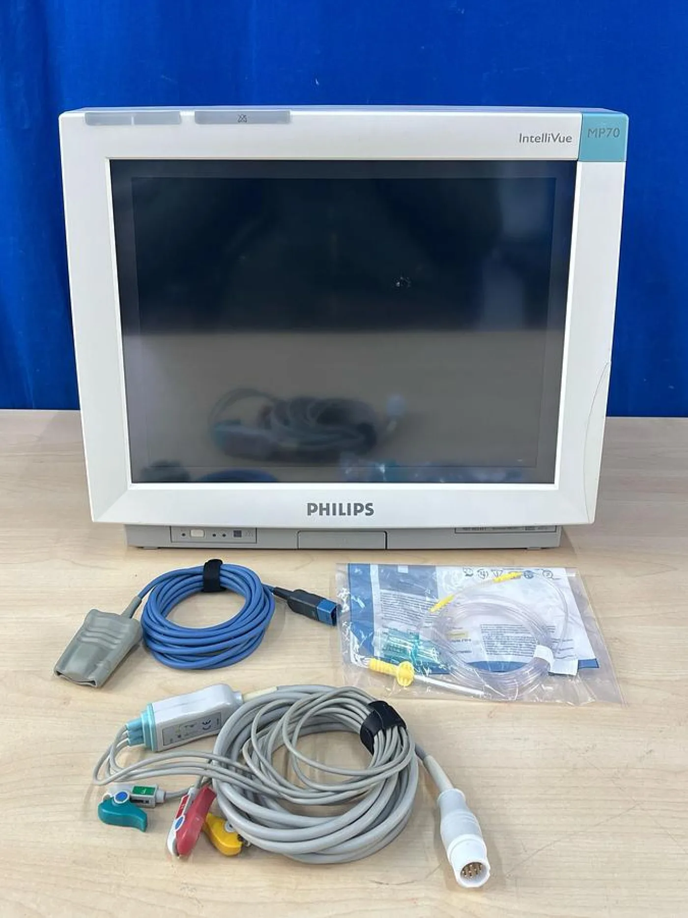 Philips MP-70 Patient Monitor, YOM: 2010. - 1