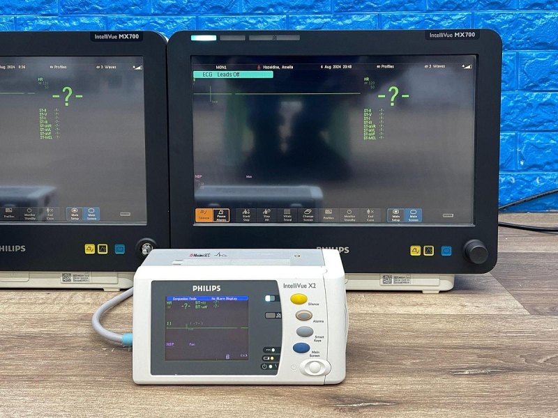 Philips MX 700 Patient Monitor YOM: 2012