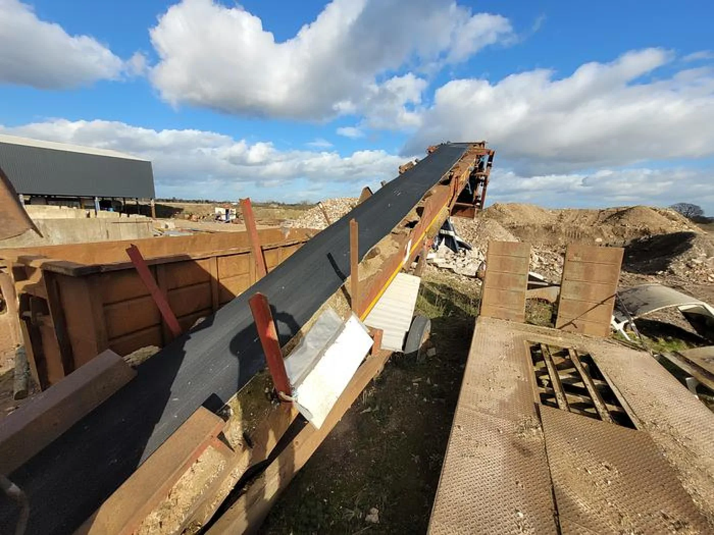 Extec Stacking Conveyor and Screener - 4