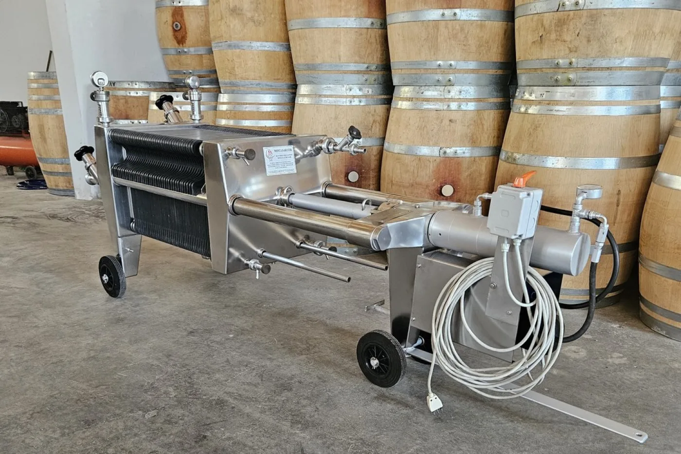 FILTER PLATES SEITZ BRAND MODEL ORION 40X40 41 PLATES, STAINLESS STEEL FRAME, SECOND-HAND MACHINE - 1