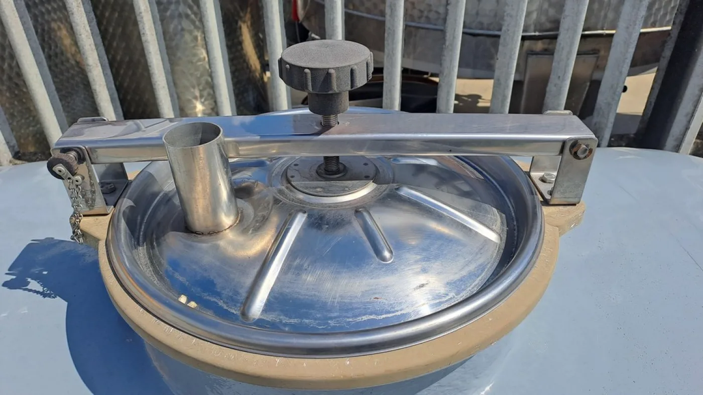 FIBERGLASS TANK CMP FOR CARRIAGE, CAPACITY 1500 LITERS ABOUT, SECOND-HAND EQUIPMENT - 2