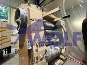 Fünfwalzwerk Fabrikat BÜHLER - Type SFG-1000 mit ca. 1000 mm Walzenbreite.