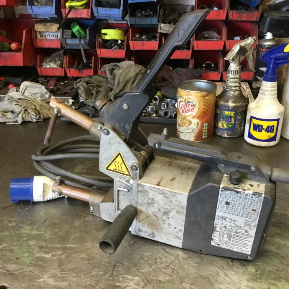TECNA C.P.57 Handheld Spot Welder - WNS - W. Neal Services Ltd