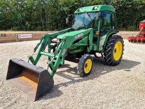 1999 John Deere 4600 4WD Tractor