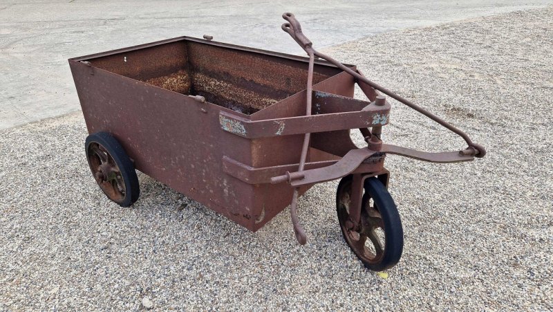 East Dereham Foundry Ltd Vintage Water Cart
