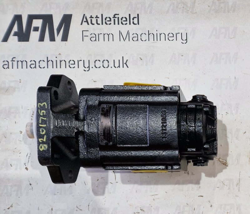 McConnel Tandem Pump 6565T - 8201753