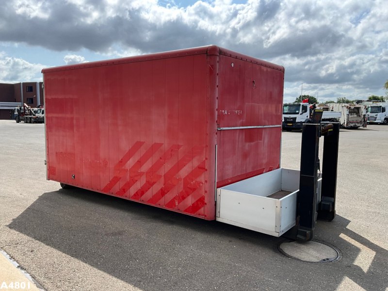 Gesloten 18m³ container met oprijrampen ex-brandweer!