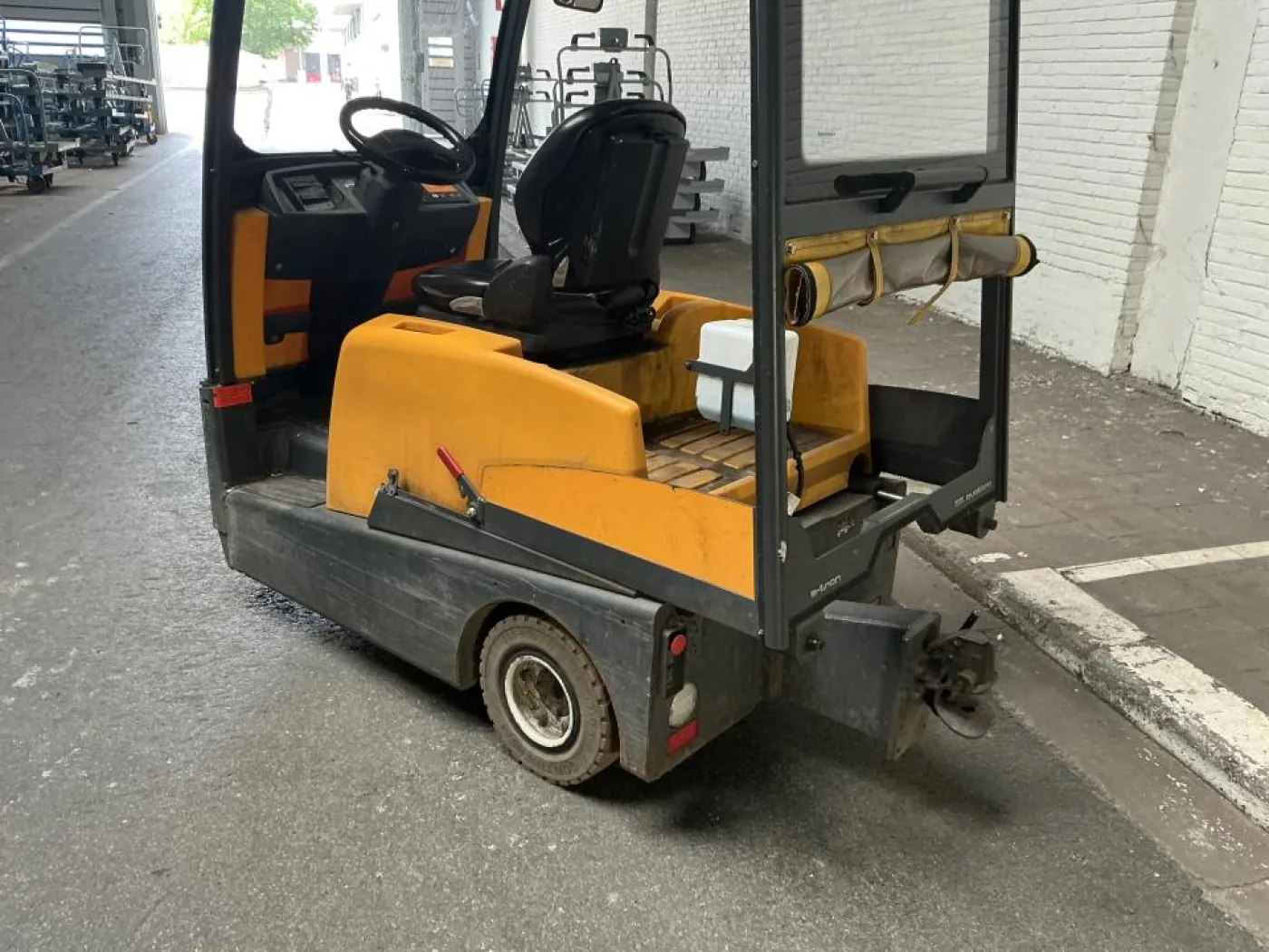 2014 Jungheinrich Tow tractor - 3