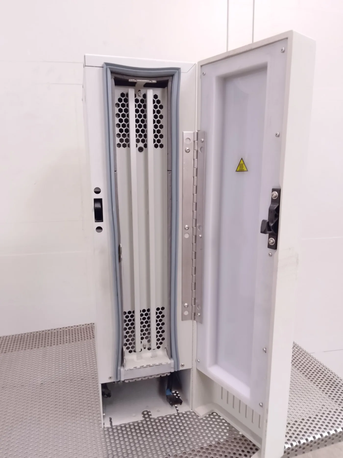 MODULO HPLC PER SEPARAZIONI – WATERS – MOD.2695 - 6