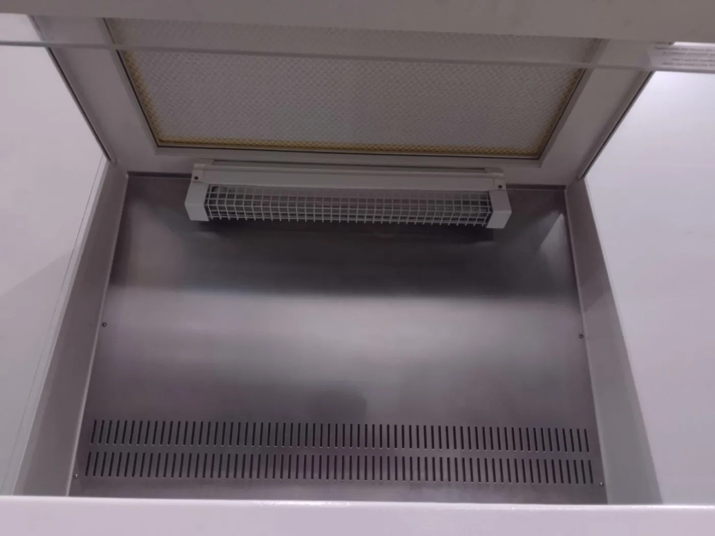 CAPPA A FLUSSO LAMINARE VERTICALE – ASAL – MOD.VERTICAL 700 - 5