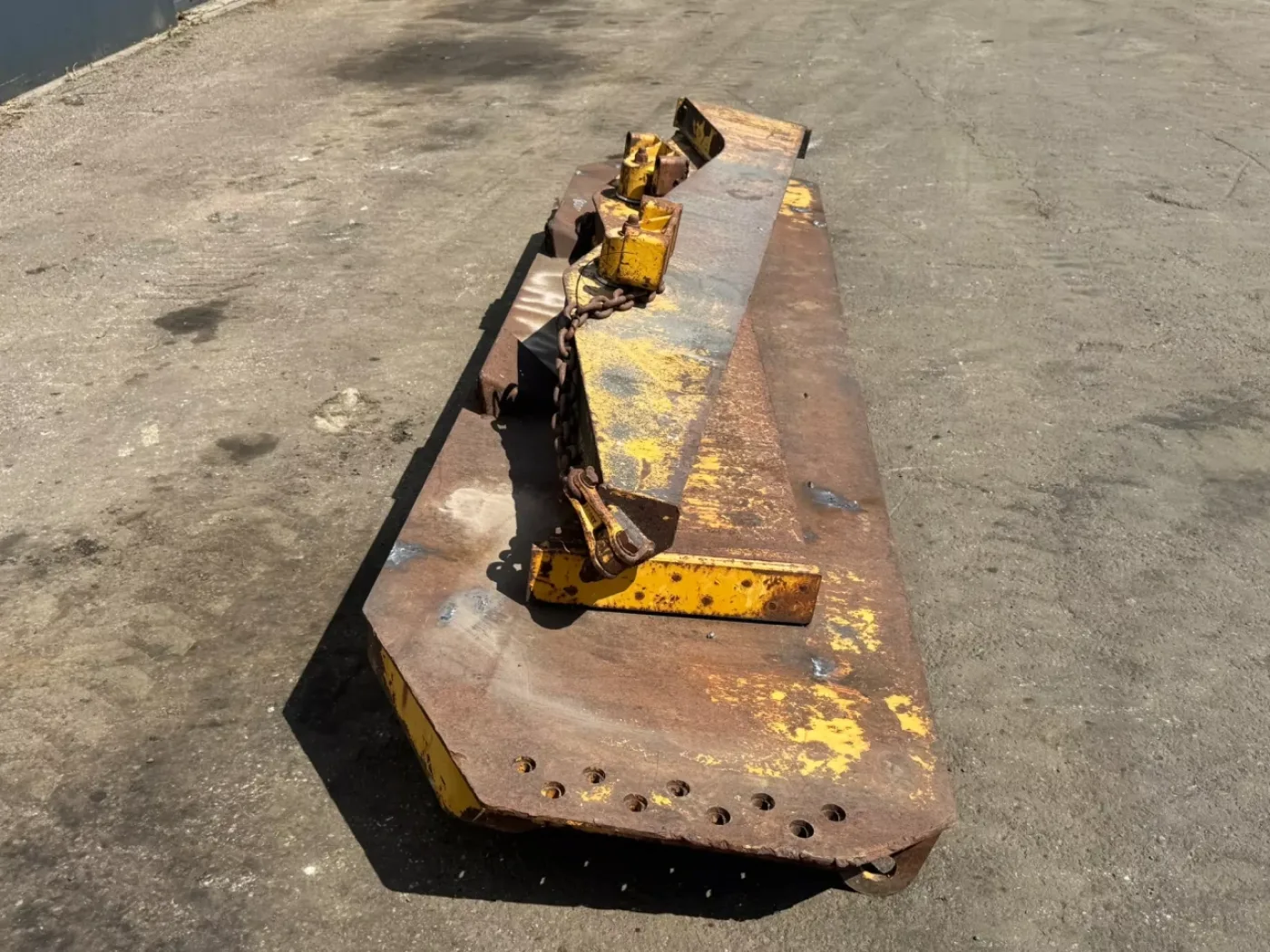 Caterpillar Tailgate 740 - 3