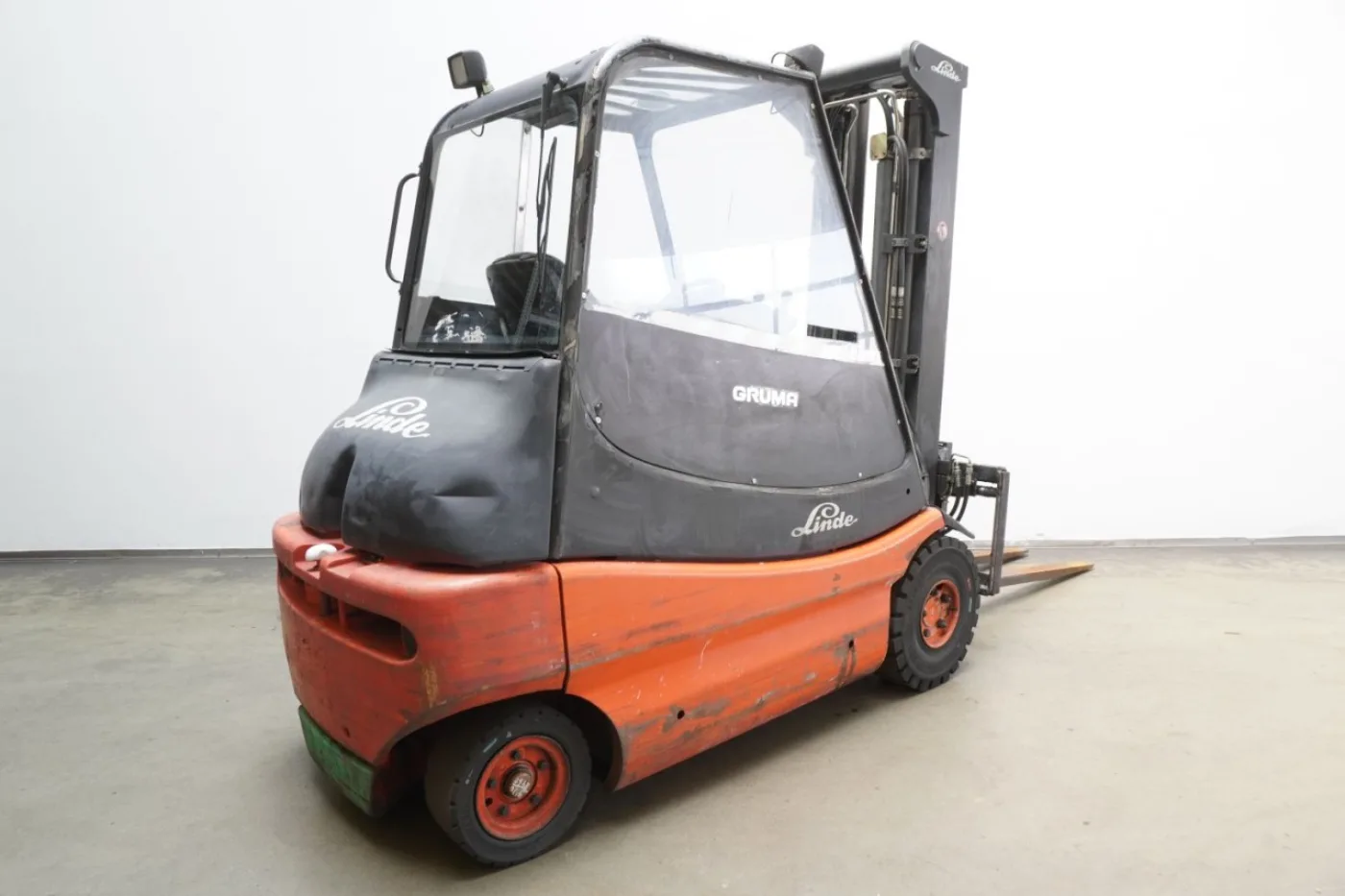 Frontstapler Linde E 30 336-02 (2001) - 2