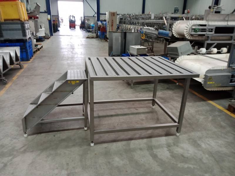 Platform stainless with stairs