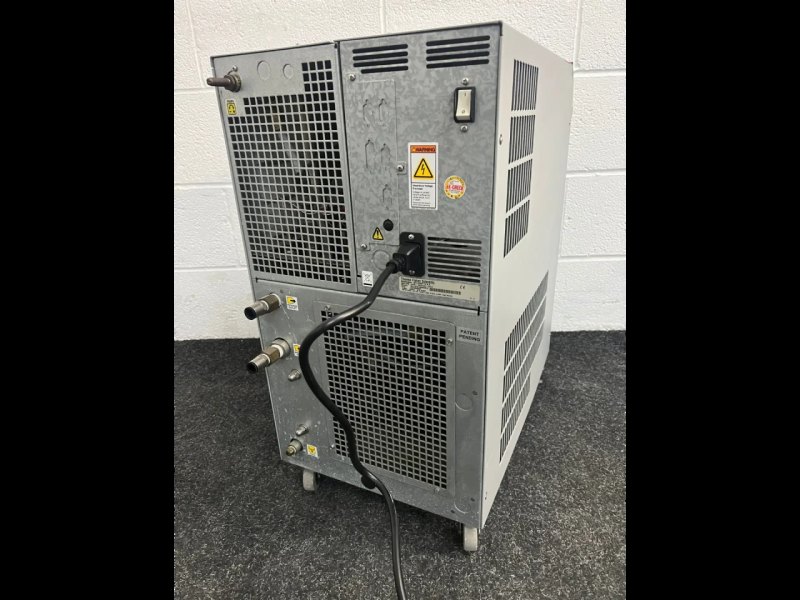 Neslab ThermoFlex 900 Recirculating Chiller
