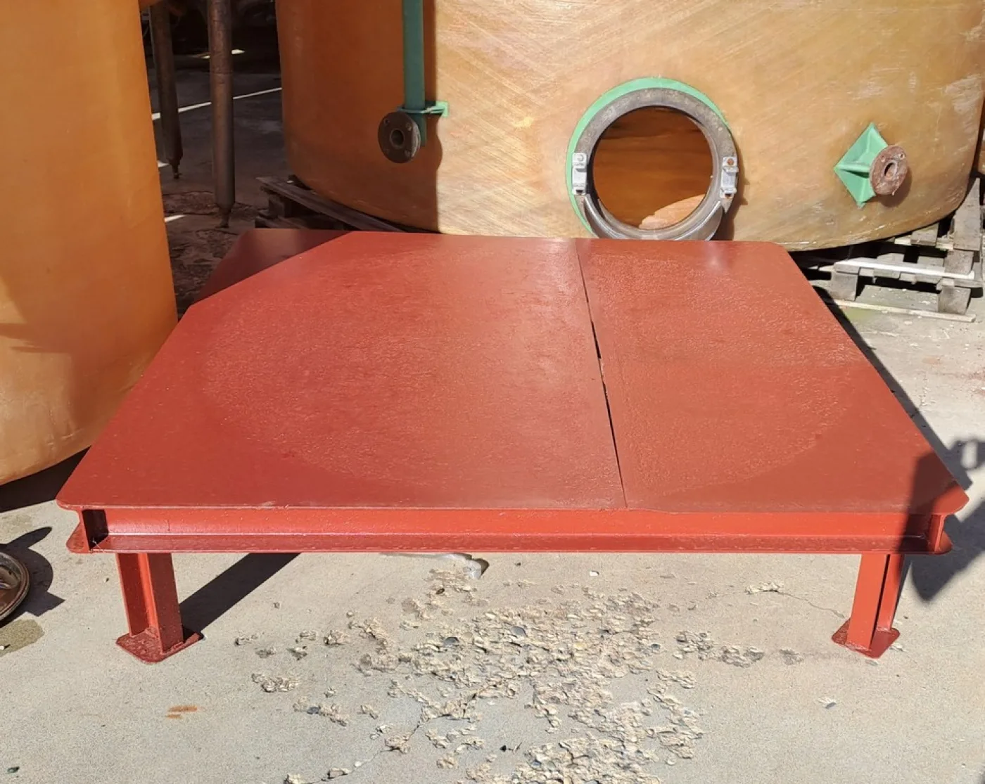 FIBERGLASS TANK MODEL STORAGE/VINIFICATION, CAPACITY 50 HL , FLAT BOTTOM, SECOND HAND EQUIPMENT - 2