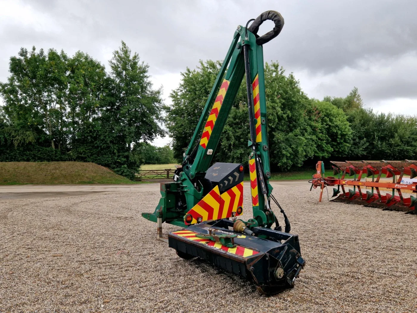 2015 Spearhead Twiga Pro 800T Hedgecutter - 1