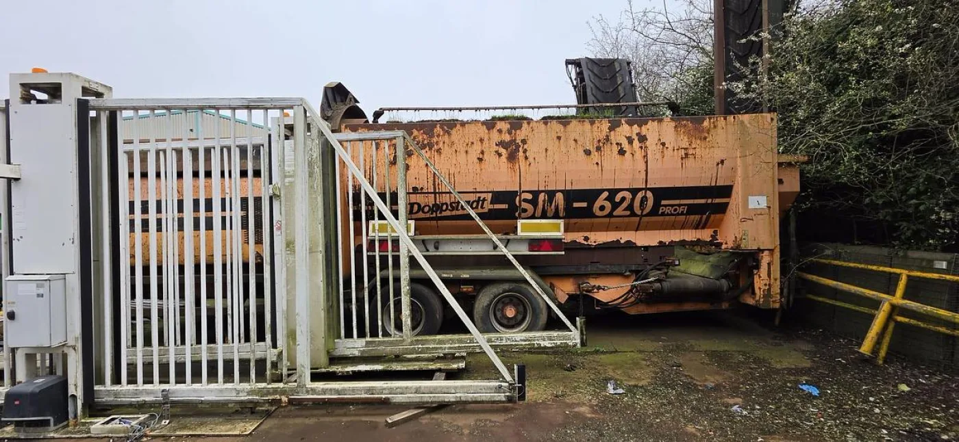 2011 Doppstadt SM 620 Profi Mobile Trommel Screen Screener - 1