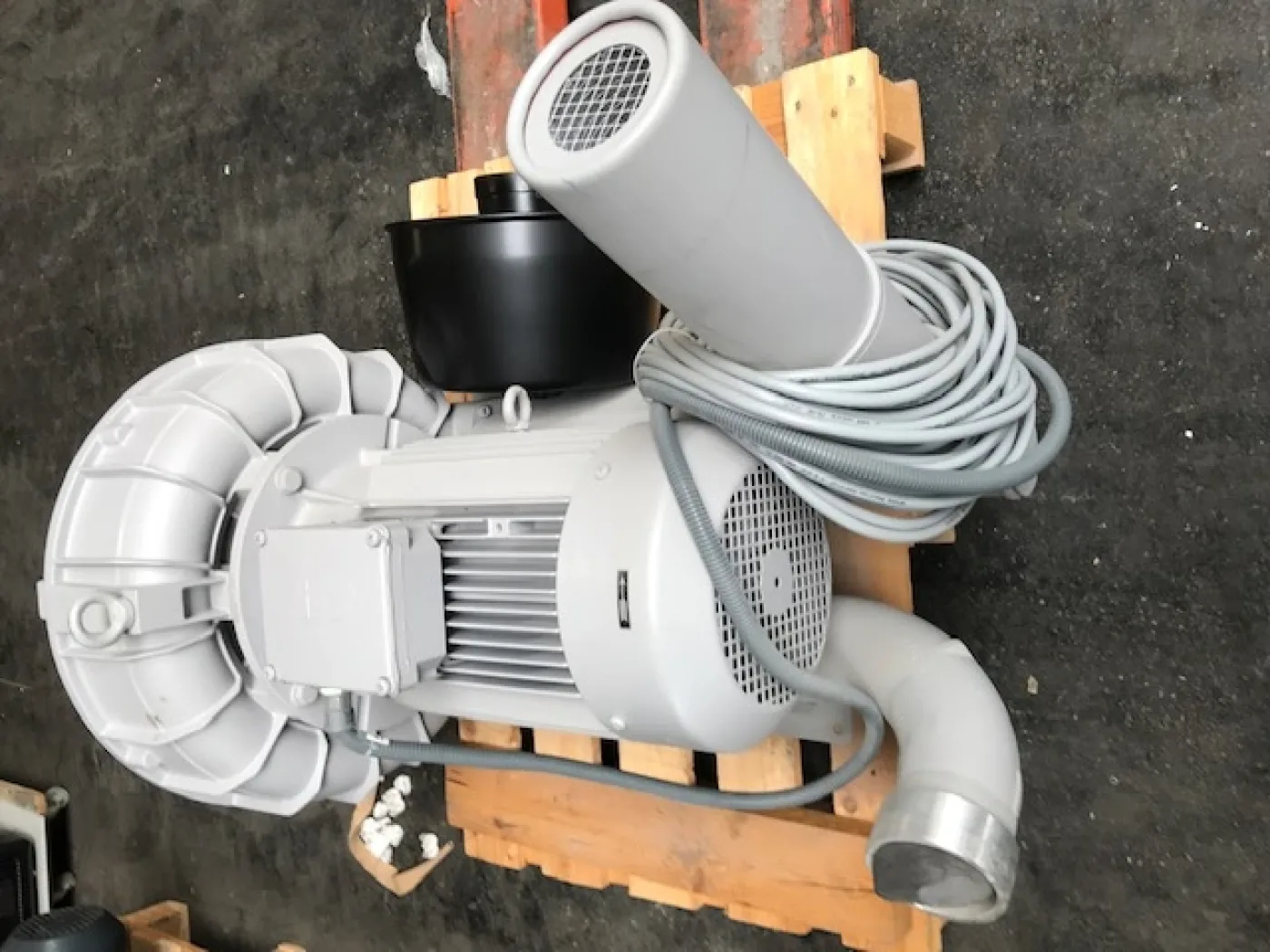 G. Denver Rietschle SAP 530 side channel compressor pump - 2