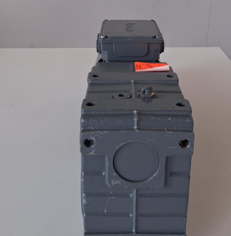 Lenze GST05-2M Helical Worm Gear Motor