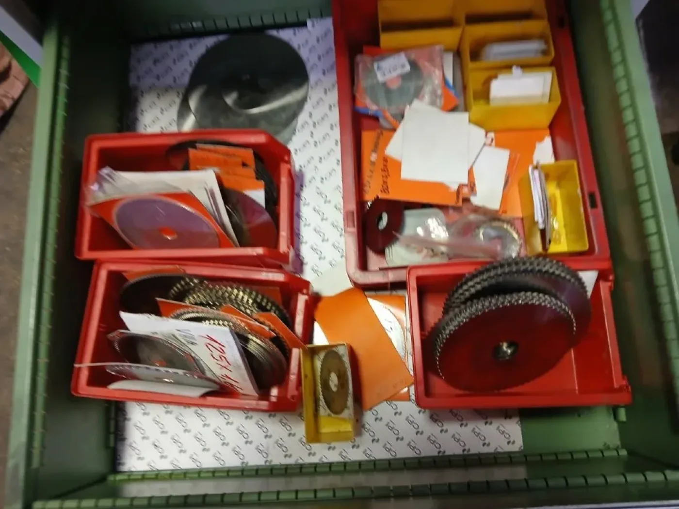 7 Schubladen – OHNE InhaltUNBEKANNT - 7