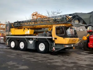 Grove GMK 4100L Mobile Crane