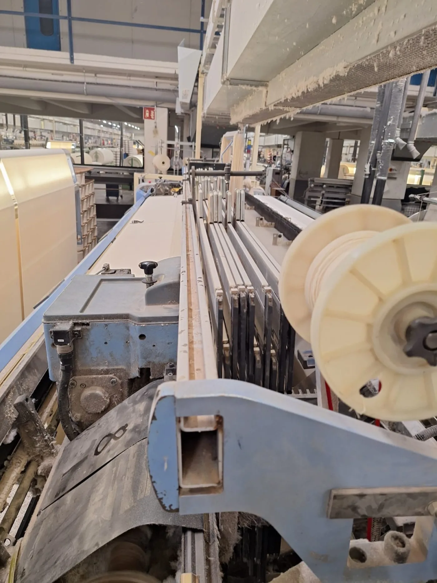 Sulzer - P7300 HP B 330 N4 EP R D12 Projektil Webmaschinen - 4