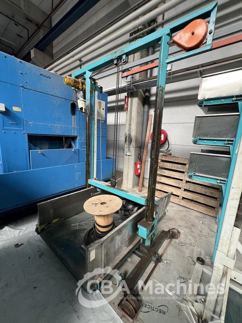 2000 Shuttle Lavatec height 2130mm (390)