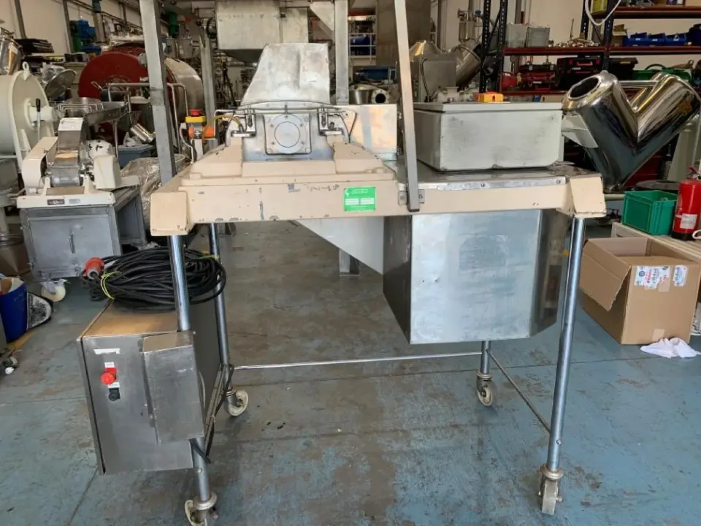 USED APEX 114-364 FIXED HAMMER MILL - 2